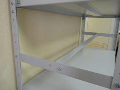 Стелажи полочные