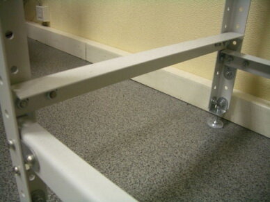 Стелажи полочные