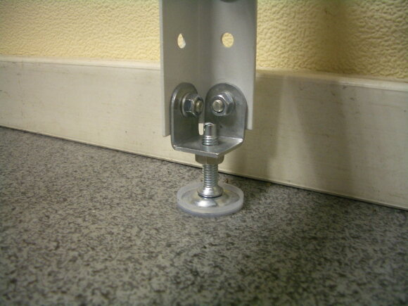 Стелажи полочные