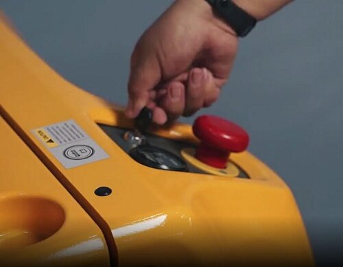 Электроштабелер Xilin CDDR15S