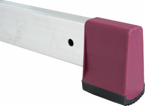 Трехсекционная универсальная лестница CORDA, особенности продукта: нескользящие опорные заглушки боковин и насадки траверсы Трехсекционная универсальная лестница CORDA, особенности продукта: нескользящие опорные заглушки боковин и насадки траверсы